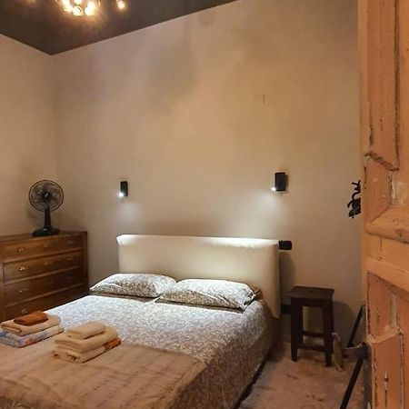 Curt Da Beta - Casa Vacanze Con Giardino, In Corte Del XVIII Secolo Malnate Экстерьер фото