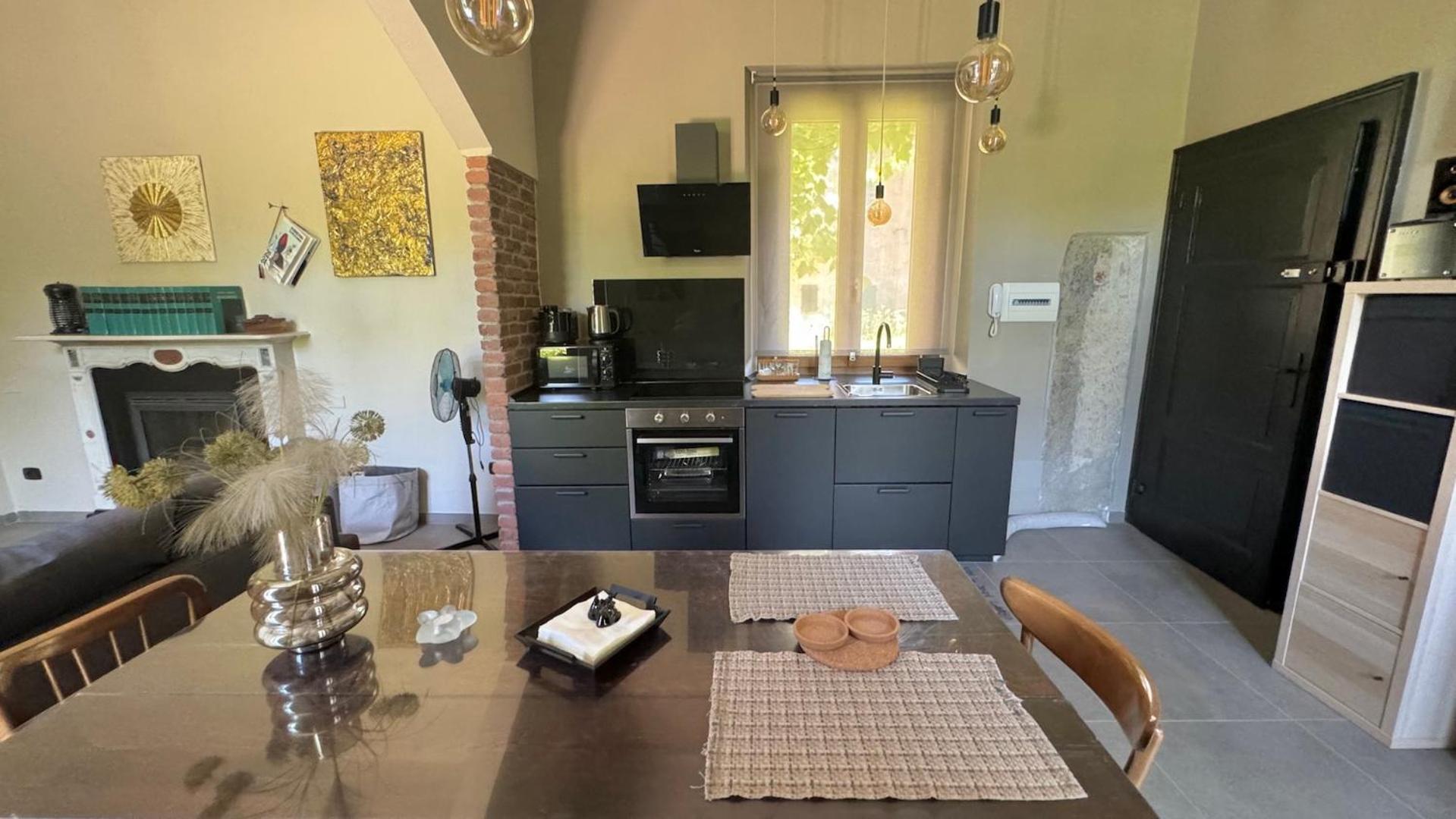 Curt Da Beta - Casa Vacanze Con Giardino, In Corte Del XVIII Secolo Malnate Экстерьер фото